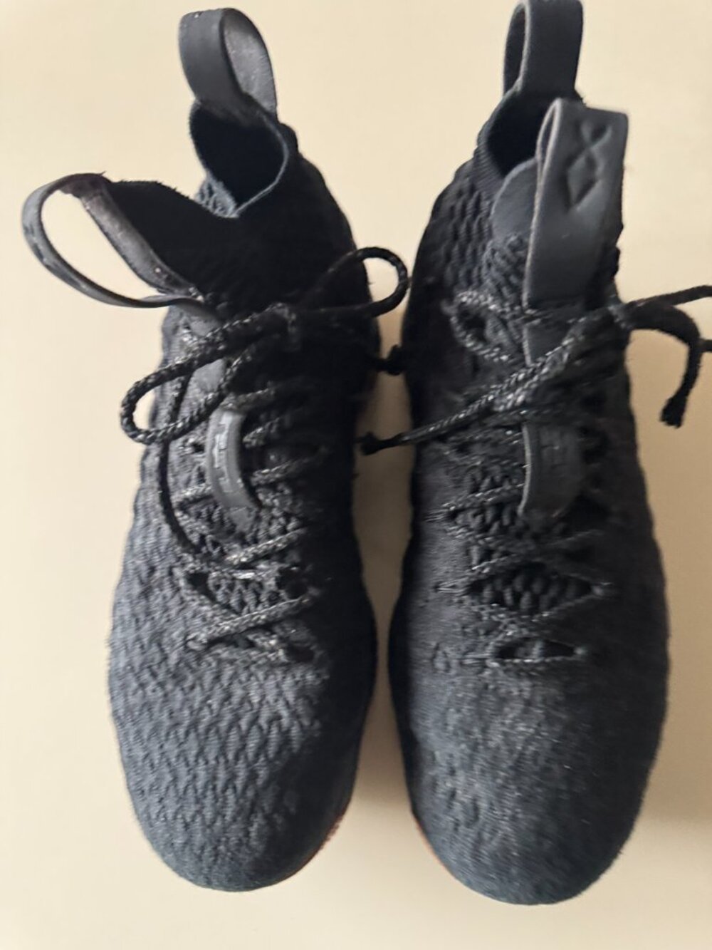 Nike LeBron 15 XV GS "Black Gum" Size 7Y (Women's 8.5) 922811-001 w/ Box
